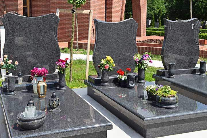 Honorez vos proches avec des monuments uniques.